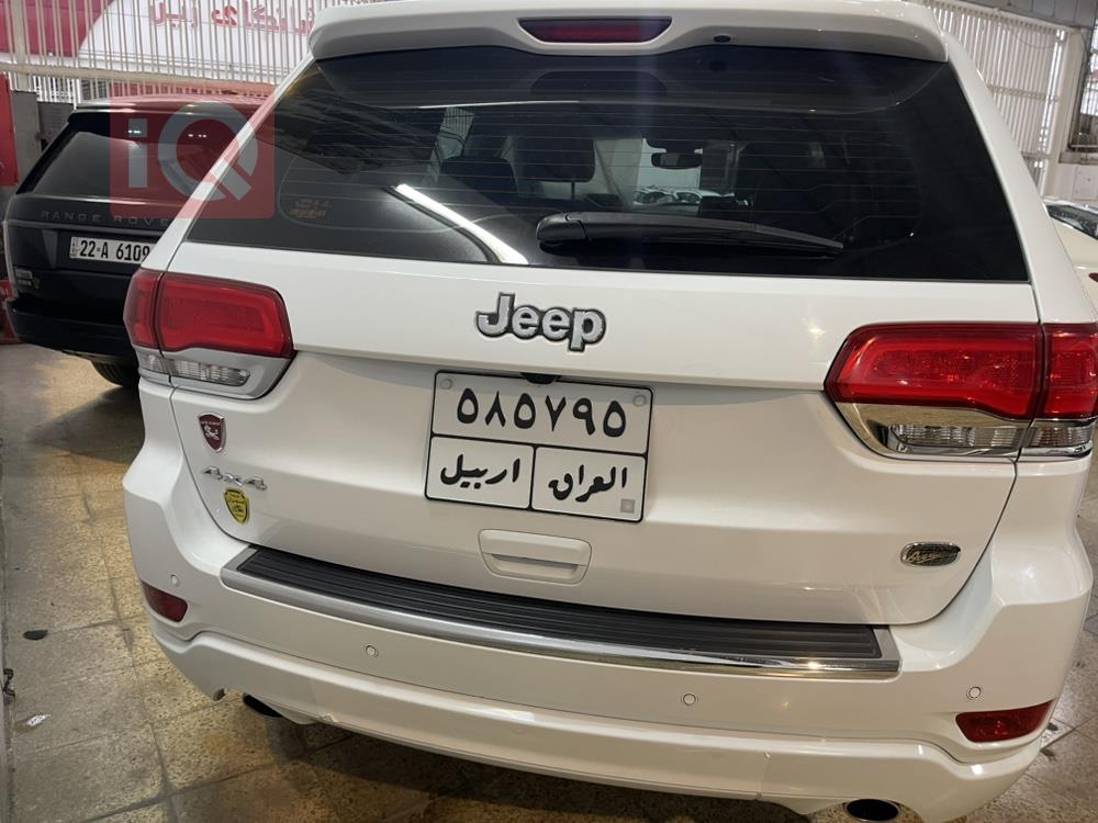 جیپ گراند شیرۆکی